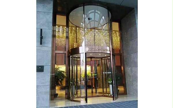 旋轉(zhuǎn)門保養(yǎng)敷衍現(xiàn)象揭秘