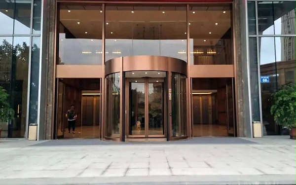 維修不當(dāng)，技術(shù)缺失，對(duì)旋轉(zhuǎn)門的影響