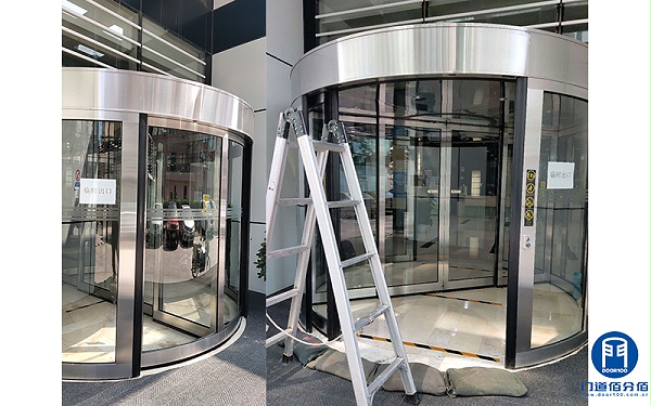 旋轉(zhuǎn)門廠家保養(yǎng)大廈4樘自動(dòng)兩翼旋轉(zhuǎn)門服務(wù)案例