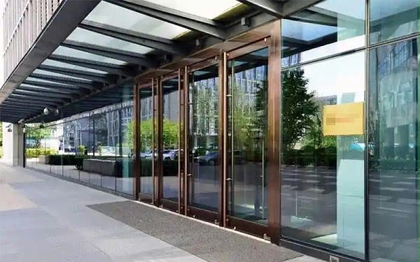 不只是裝飾：進(jìn)出口門(mén)區(qū)色彩搭配的力量