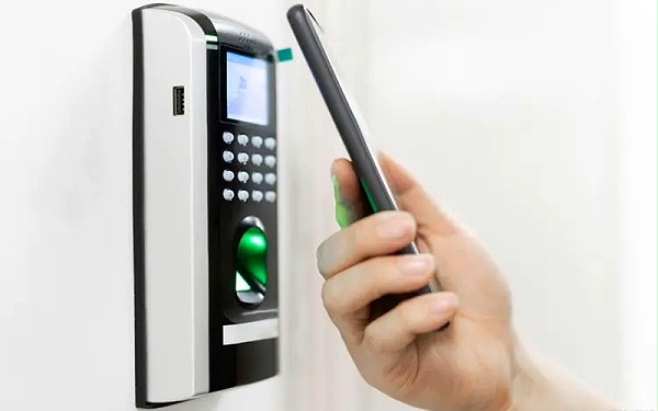 安裝、功能、維護(hù)，門禁識(shí)別方式對(duì)比