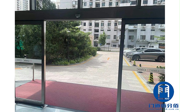 巡視檢查，保障使用：松下自動玻璃門巡查項目