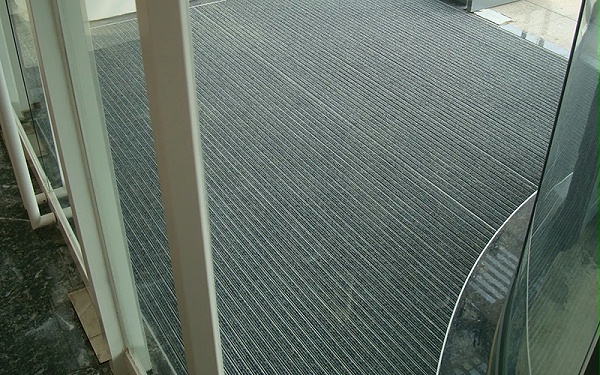 選擇購買鋁合金地墊基本常識(shí)