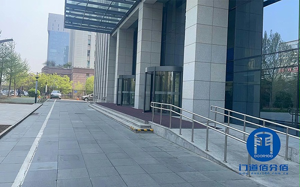 中鐵公司旗下大廈自動門維修保養(yǎng)服務(wù)過程