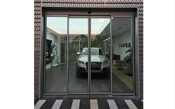 重視自動(dòng)門售后服務(wù)，守護(hù)正常通行