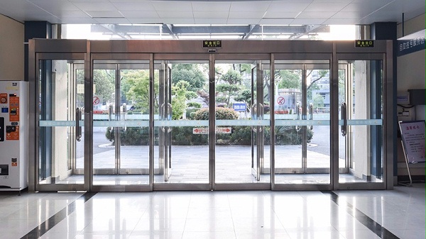 Automatic door maintenance