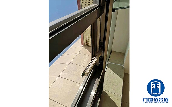 自動門維修實錄之自動門脫軌、不動故障維修介紹