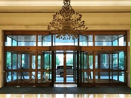 冬季雪天自動門與旋轉(zhuǎn)門維護(hù)與使用須知