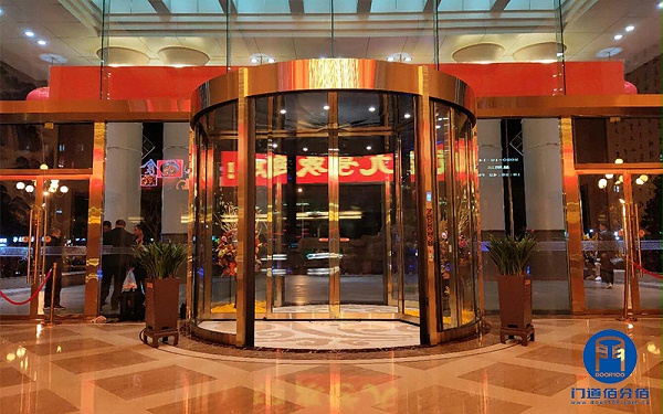 以舊換新案例丨北京金臺(tái)飯店大成路分店電動(dòng)旋轉(zhuǎn)門整體更換項(xiàng)目