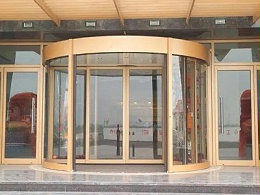 操作旋轉(zhuǎn)門的三種方式：轉(zhuǎn)換開關(guān)、觸摸屏和智能面板