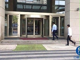 塔樓進(jìn)出口凱必盛旋轉(zhuǎn)門大保養(yǎng)服務(wù)案例