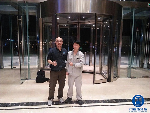 亞薩合萊兩翼旋轉門維修完成