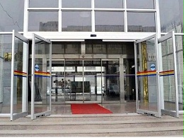 自動(dòng)玻璃門(mén)組成與安裝解析