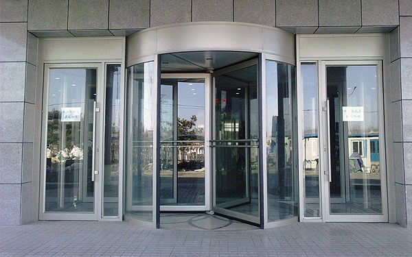 公共場(chǎng)所旋轉(zhuǎn)門管理規(guī)范