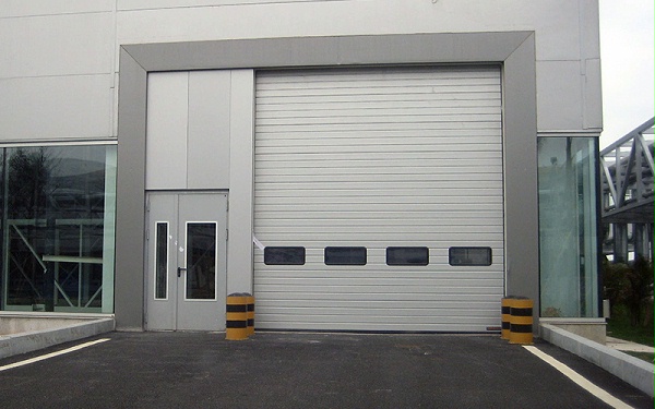 工業(yè)門安裝使用注意事項