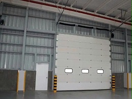 工業(yè)門安裝使用注意事項