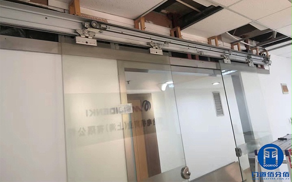 上海航天大廈辦公室松下感應(yīng)門(mén)配件與門(mén)禁維修服務(wù)