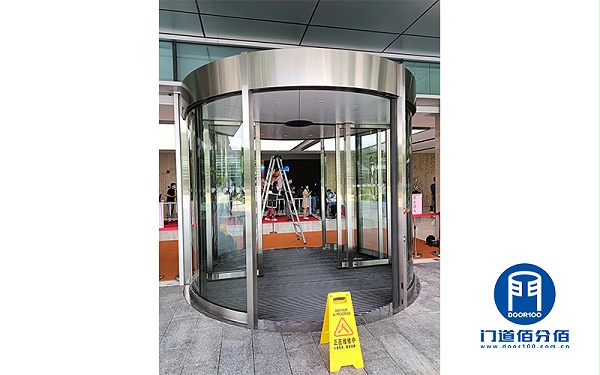 上海自動兩翼旋轉(zhuǎn)門維修之二合一感應(yīng)器更換