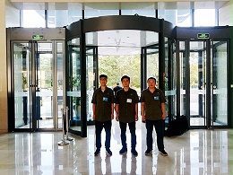 自動(dòng)門維修團(tuán)隊(duì)風(fēng)采展示（五）