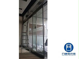 兩樘無框感應(yīng)門下沉與控制面板故障維修項目