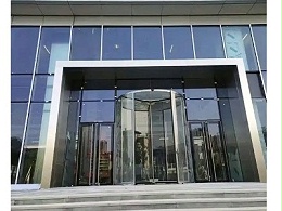 寒冬來襲，旋轉(zhuǎn)門配件保養(yǎng)不容忽視