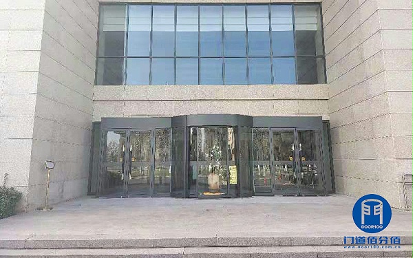 中石化北京會議中心自動旋轉(zhuǎn)門門區(qū)地面改造與整體電器升級服務(wù)案例