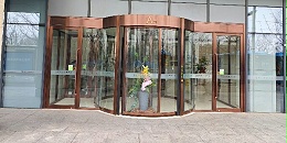 兩翼旋轉(zhuǎn)門專業(yè)檢修指南：保障安全運行，延長使用壽命