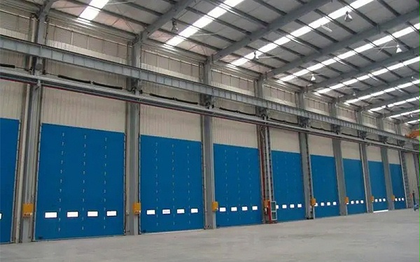 正確使用提升式工業(yè)門電機(jī)，做好保養(yǎng)和維修