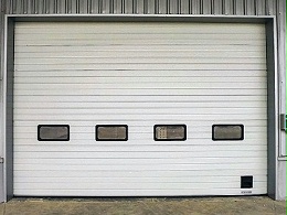 正確使用提升式工業(yè)門電機(jī)，做好保養(yǎng)和維修