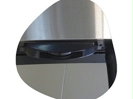 自動(dòng)旋轉(zhuǎn)門安全性能提升解決方案-激光防夾傳感器