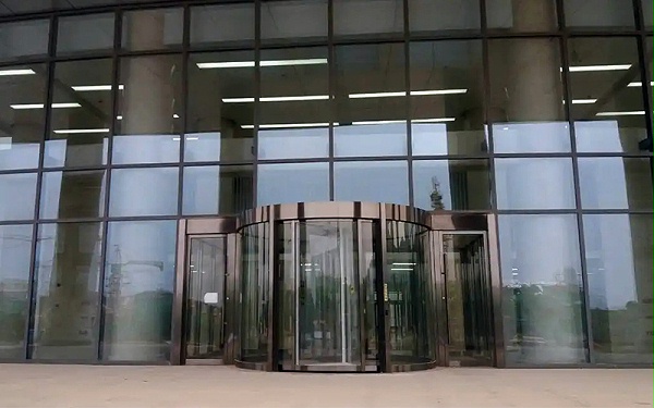 自動(dòng)旋轉(zhuǎn)門(mén)安裝標(biāo)準(zhǔn)