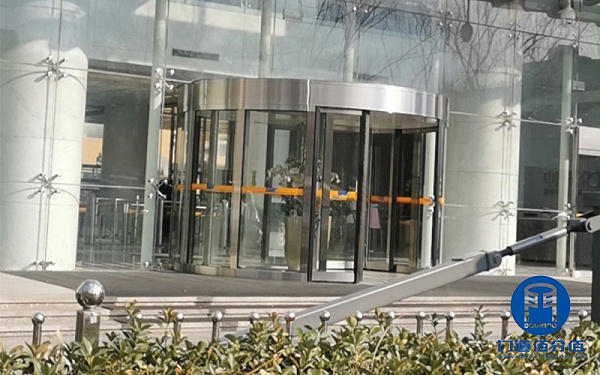 維保案例之兩翼自動旋轉門小保養(yǎng)服務