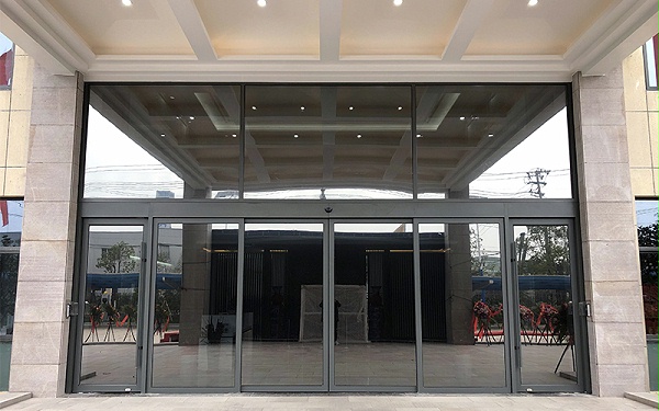 自動(dòng)門(mén)冬季使用須知：保養(yǎng)維護(hù)與操作注意