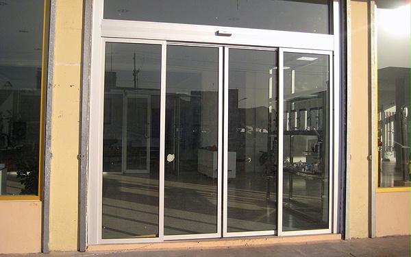 自動(dòng)門(mén)冬季使用須知：保養(yǎng)維護(hù)與操作注意