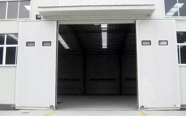 掌握工業(yè)平移門維修與維護(hù)，讓你的廠房更安全、高效！