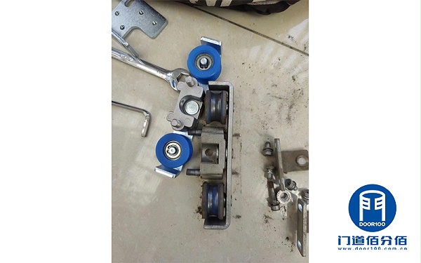 松下自動門配件皮帶、掛輪組件維修案例