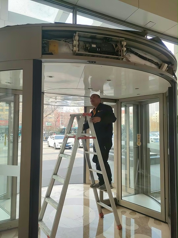 648dde3e8a447180a651087015700395_compress(1)