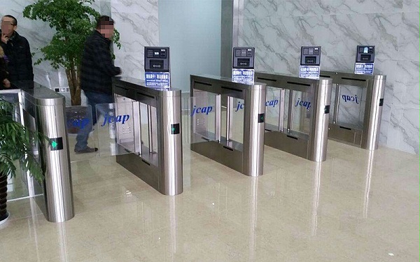 工廠(chǎng)人臉識(shí)別擺閘系統(tǒng)