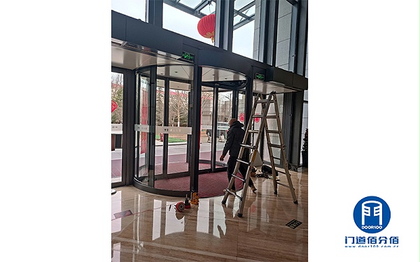 配件維修案例之旋轉(zhuǎn)門(mén)主動(dòng)輪與平滑門(mén)皮帶更換