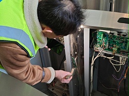 寫字樓自動速通門大保養(yǎng)