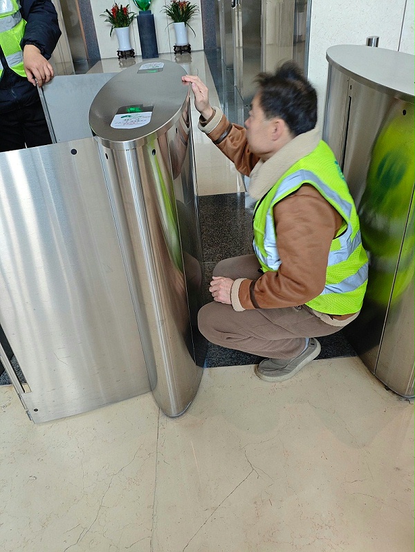 2da82c8b1473b5d67c22a9314a7f418d_compress