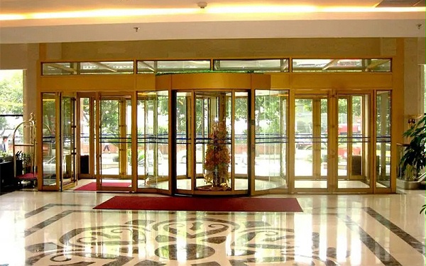 自動(dòng)旋轉(zhuǎn)門啟動(dòng)步驟及運(yùn)行注意事項(xiàng)