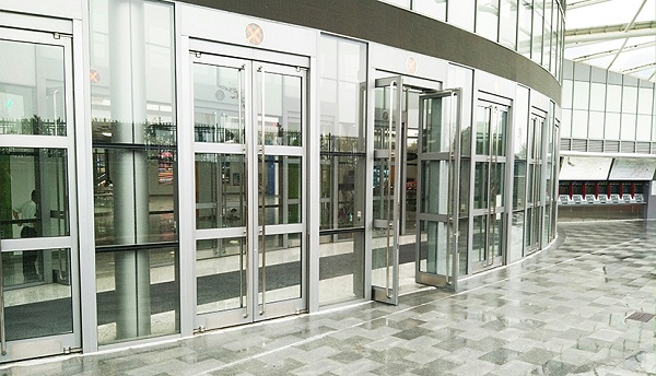 上海軌道交通11號線迪士尼站自動平衡門維修服務案例