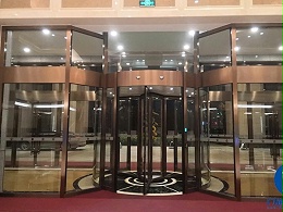 安徽金寨某花園酒店自動三翼旋轉(zhuǎn)門保養(yǎng)服務(wù)案例
