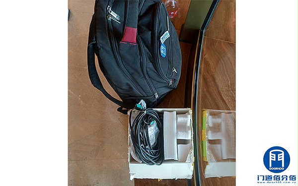 自動兩翼旋轉(zhuǎn)門足部安全升級配件準備