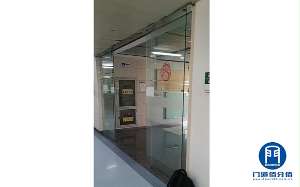 案例介紹：自動無框玻璃門驅(qū)動電機(jī)維修服務(wù)