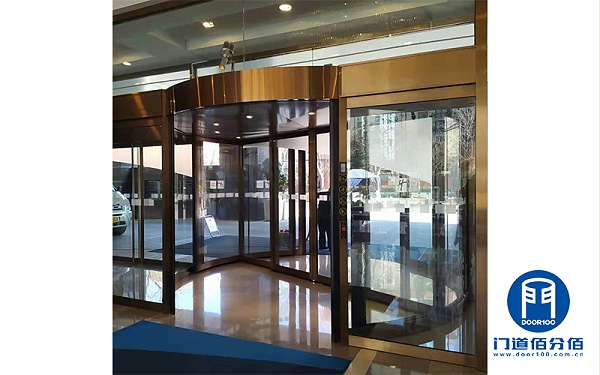 酒店入口門區(qū)旋轉門與地彈門保養(yǎng)項目
