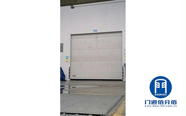 回顧：移動(dòng)通信集團(tuán)下屬倉(cāng)庫(kù)提升門維修案例