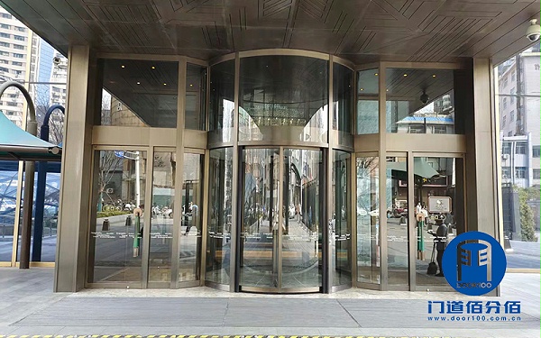 南京旋轉(zhuǎn)門保養(yǎng)之酒店自動(dòng)旋轉(zhuǎn)門防夾保護(hù)裝置檢測(cè)實(shí)錄