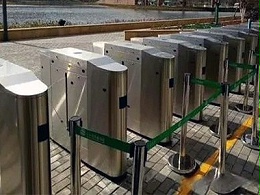 戶外閘機冬季運維指南：注意事項與故障應對